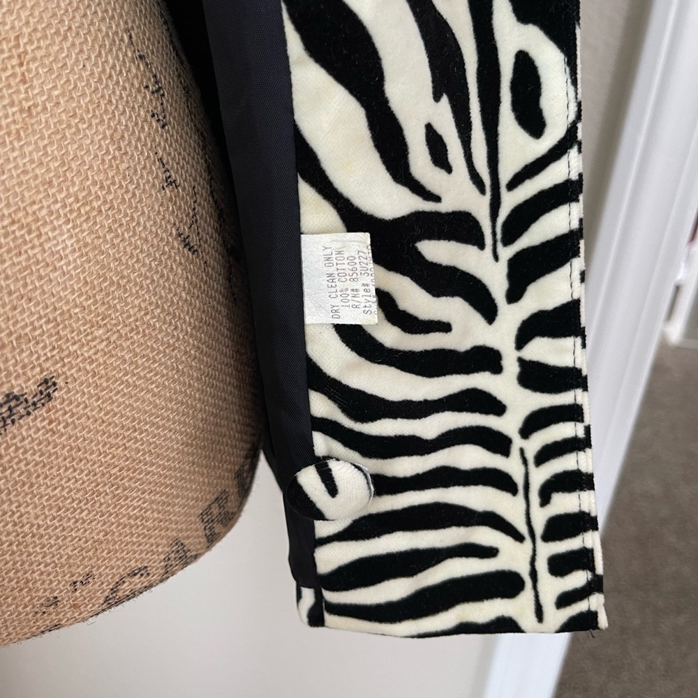 Zebra Print Women's Blazer Jacket - Black & White Velvet Feel - Picture 6 of 11